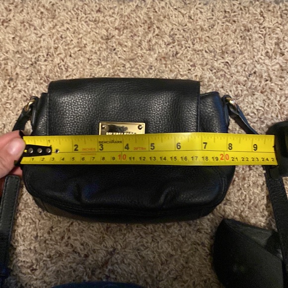 Michael Kors small purse - Picture 5 of 6